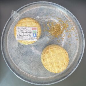 Ser wędzony/biały z kozieradką