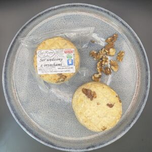 Ser z orzechami włoskimi