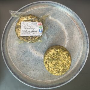 Ser z czubrycą zieloną